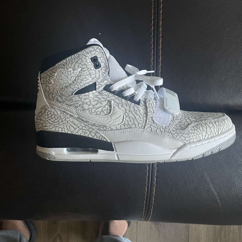 Authentic Air Jordan Legacy 312 ‘Flip’ White/Cement